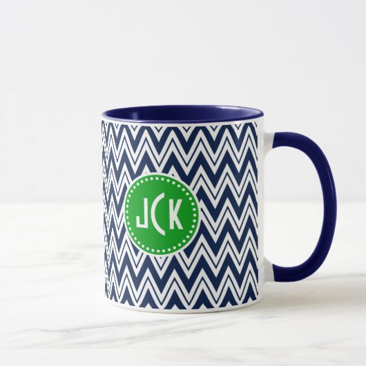 Monogramed Navy Blue & White Zigzag Zickzack Tasse (Rechts)