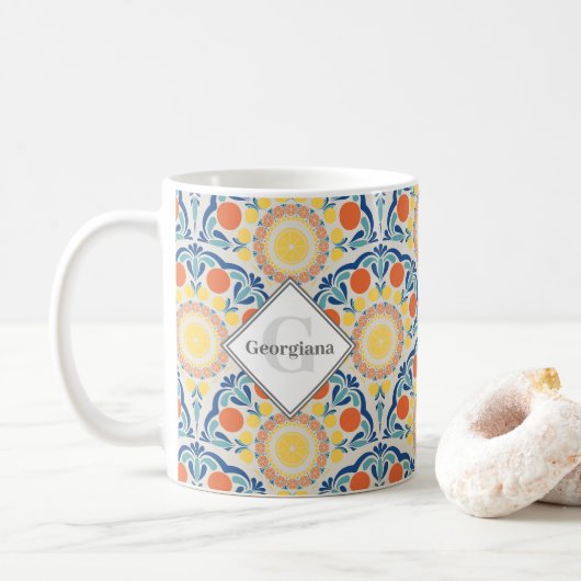 Monogramm Ägäische Sommerorangen und Zitronen Deko Kaffeetasse (Mit Donut)