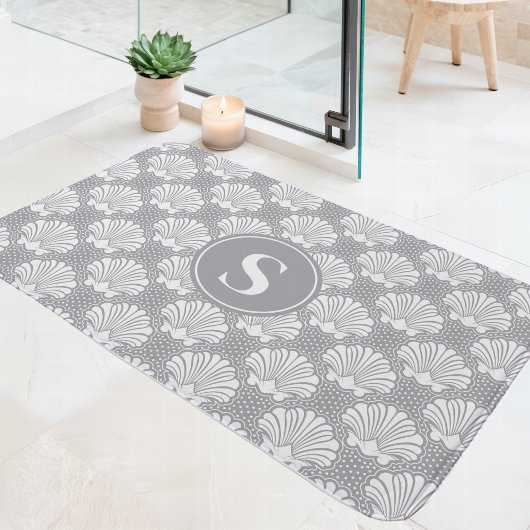 Monogramm an der grauen und der weißen Seashell-Kü Badematte