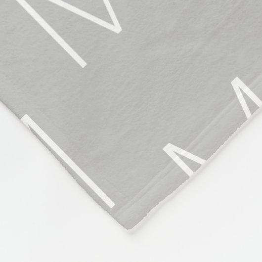 Monogramm Anfangsbuchstaben grau anpassen Fleecedecke (Ecke)