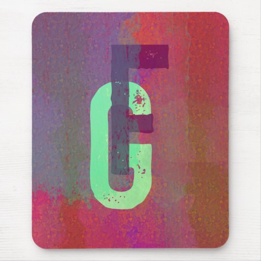 Monogramm Anfangsbuchstaben Grunge Funky Lila Grün Mousepad (Vorne)