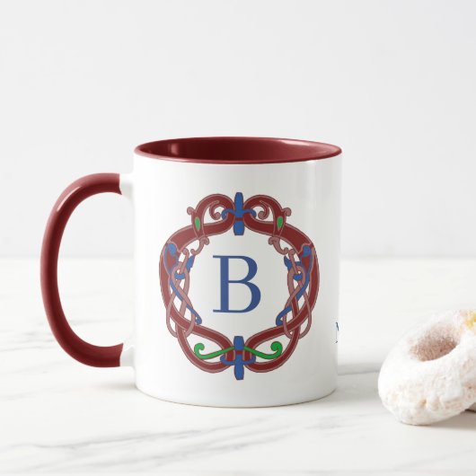Monogramm Anfangsbuchstaben Name keltisches Design Tasse (Mit Donut)
