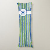 Monogramm aquamarin, blau, grün und weiß Streifen Seitenschläferkissen (Vorderseite Vertikal)