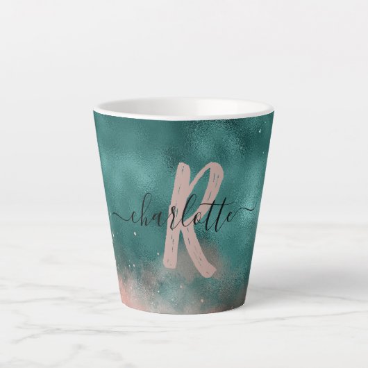 Monogramm Aquamarin und weich rosa Ombre-Folie Milchtasse (Vorderseite)
