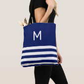 Monogramm auf blau-weiß Streifen Tasche (Von Nahem)