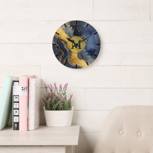Monogramm auf Navy Gold Abstract Marble Fluid Art Große Wanduhr