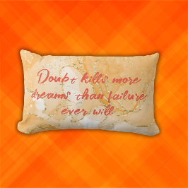 Monogramm auf Orange & Gold Doubt tötet mehr Träum Lendenkissen