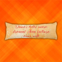 Monogramm auf Orange & Gold Doubt tötet mehr Träum