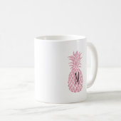 Monogramm auf rosa Ananas Kaffeetasse (VorderseiteRechts)