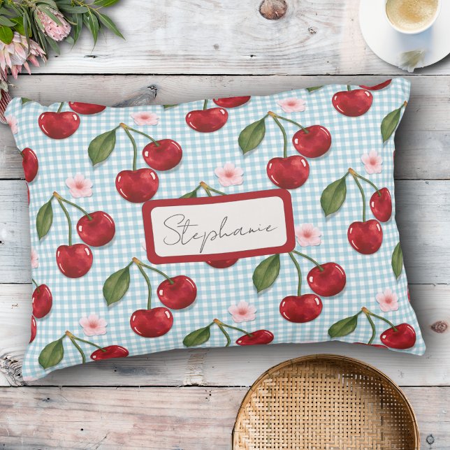 Monogramm aus blauem Gingham und Kirschen Dekokissen (Von Creator hochgeladen)