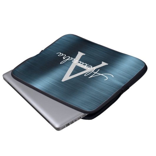 Monogramm aus blauem Metallic Modernes Chic Laptopschutzhülle (Vorne Knopf)