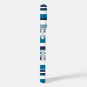 Monogramm aus blauem und weißem Multistreifen Case-Mate iPhone Hülle (Rückseite / Rechts)