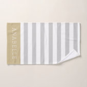 Monogramm aus Gold und grauen Streifen | Editierba Badhandtuch Set (Handtuch)