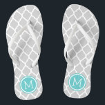Monogramm aus grauem und türkisfarbenem Korkquatre Badesandalen<br><div class="desc">Maßgeschneiderte,  bedruckte Flop-Sandalen mit einem stilvollen marokkanischen Quartrefolienmuster und einem eigenen Monogramm oder einem anderen Text in einem Kreisrahmen. Klicken Sie auf Anpassen,  um Schriftart und Farben zu ändern oder eigene Bilder hinzuzufügen,  um ein einzigartiges Design zu erstellen!</div>