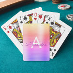 Monogramm aus rosa und Lila Edelstahl Spielkarten<br><div class="desc">Pastellrosa,  Lila Orange und Gelb Gold Ombre Imitat Metallic Foil Edelstahl Edelstahl elegante Monogram Playing Cards. Diese Spielkarten können so angepasst werden,  dass sie Ihren Anfangs- und Vornamen enthalten und ein großartiges Gastgeschenk für eine Geburtstagsfeier,  ein Brautparty oder einen Junggeselinnen-Abschied machen.</div>