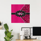 Monogramm aus schwarzem Leder in rosa Geparden Poster (Heimbüro)
