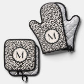 Monogramm aus schwarzem und weißem Leopard Ofenhandschuh & Topflappen-Set (Vorderseite/Rückseite)