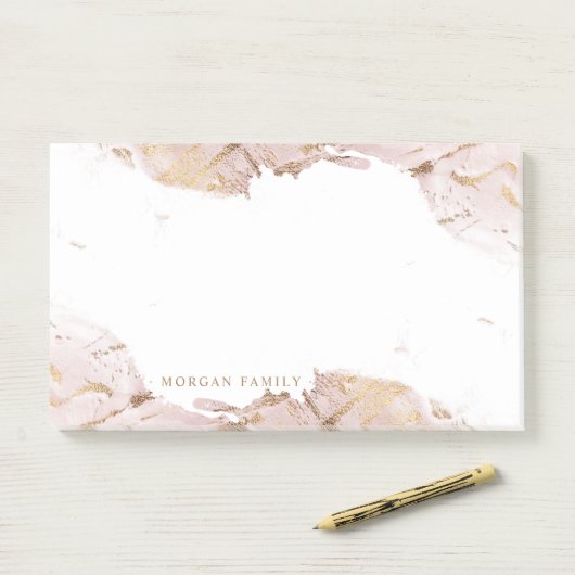 Monogramm aus texturierter Rose Post-it Klebezettel (Auf Schreibtisch)