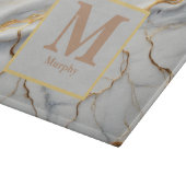 Monogramm aus weißem Marmor und Goldvene Schneidebrett (Ecke)