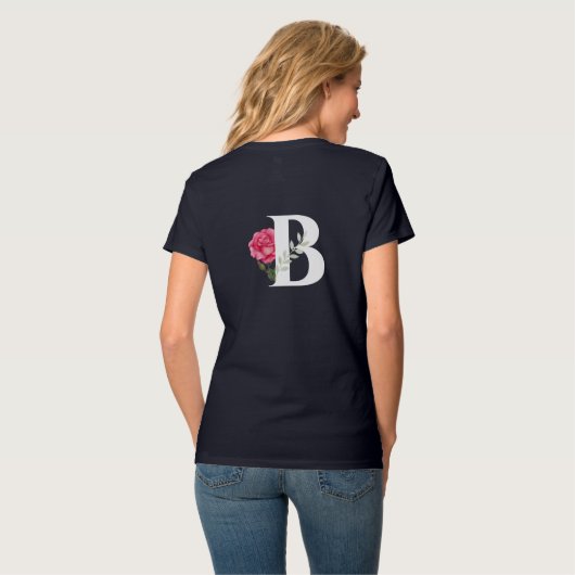Monogramm B in weißer rosa Rose und Verlassen T-Shirt (Rückseite Vollansicht)