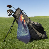 Monogramm-Bergschuh, der aus dem Flammenfeuer läuf Golfhandtuch (Gras)