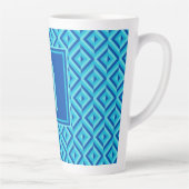 Monogramm blaues Dreikantmuster Milchtasse (Rechts)