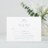 Monogramm Blaues Schleife Hochzeit RSVP Karte (Stehend Vorderseite)