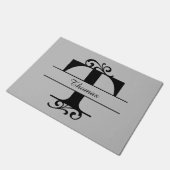 Monogramm Blüh Letter T mit Name Doormat Fußmatte (Schrägansicht)