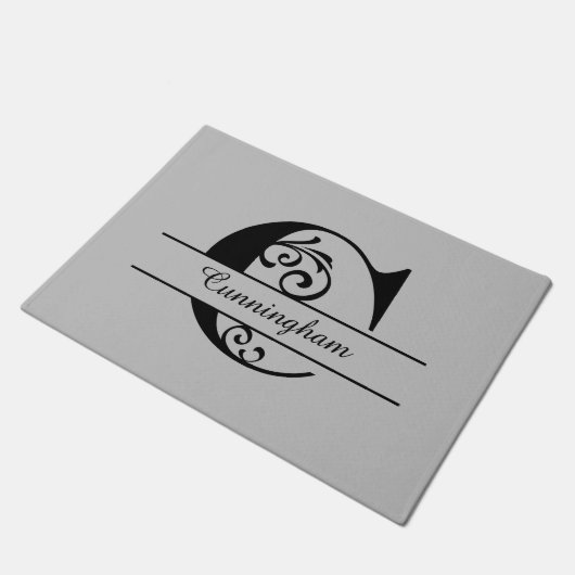 Monogramm Blühe Buchstaben C mit Name Doormat Fußmatte (Schrägansicht)