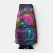 Monogramm Blume mit hellen Farben in einem Korb | Flaschenkühler (Vorderseite)