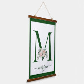 Monogramm Blumeninitiale M Wandteppich Mit Holzrahmen (Gewinkelt)