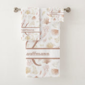 Monogramm Botanische Rose Gold Neutrale Terrakotta Badhandtuch Set (Insitu)