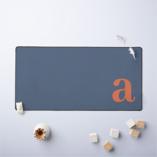 Monogramm Buchstabe Blau & Rot Minimalistisch Schreibtischunterlage