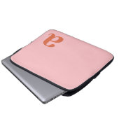 Monogramm Buchstabe Pink & Rot Minimalistisch Laptopschutzhülle (Vorne Knopf)