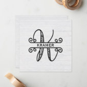 Monogramm Buchstaben K mit Familienname Mitteilungskarte (Vorderseite/Rückseite Beispiel)