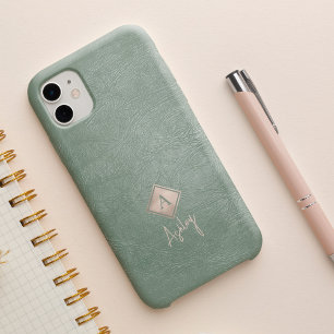 Monogramm Buchstaben und Skriptname Salbei Leder iPhone 16 Hülle