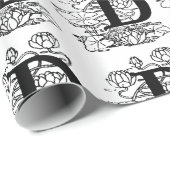 Monogramm D Initial Black and White Floral Pattern Geschenkpapier (Rolleneckpunkt)