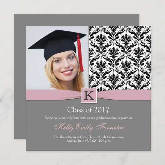 Monogramm Damask Schwarz-weiße Graduierungspartei Einladung (Vorne/Hinten)