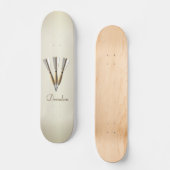 Monogramm-Darts-Design Skateboard (Vorderseite)