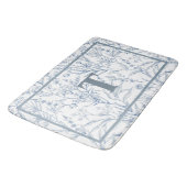 Monogramm der blauen Hütte Badematte (Schrägansicht)