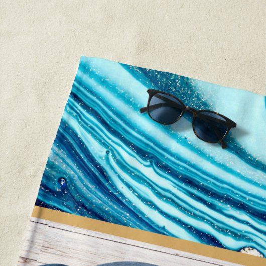 Monogramm der Blue-Marble-Familie von Beach Dolphi Strandtuch (Beispiel)