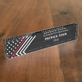 Monogramm der dünnen roten Linie der Feuerwehrstar Namensplakette (Seite)