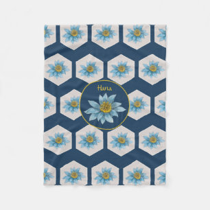 Monogramm der geometrischen Blume Fleecedecke