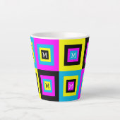 Monogramm der geometrischen Quadrate von CMYK Milchtasse (Vorderseite)