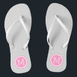 Monogramm der grauen und rosa Tiny Dots Badesandalen<br><div class="desc">Maßgeschneiderte gedreht Flop Sandalen mit einem niedlichen gürtelförmigen Polka-Punktmuster und einem eigenen Monogramm oder einem anderen Text in einem Kreisrahmen. Klicken Sie auf Anpassen,  um Schriftart und Farben zu ändern oder eigene Bilder hinzuzufügen,  um ein einzigartiges Design zu erstellen!</div>