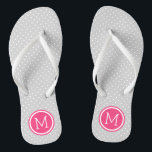 Monogramm der grauen und rosa Tiny Dots Badesandalen<br><div class="desc">Maßgeschneiderte gedreht Flop Sandalen mit einem niedlichen gürtelförmigen Polka-Punktmuster und einem eigenen Monogramm oder einem anderen Text in einem Kreisrahmen. Klicken Sie auf Anpassen,  um Schriftart und Farben zu ändern oder eigene Bilder hinzuzufügen,  um ein einzigartiges Design zu erstellen!</div>