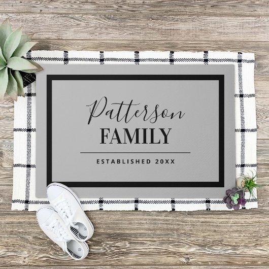 Monogramm der hellgrauen Familie Fußmatte