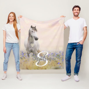 Monogramm der Lila Blume niedliches Weißes Pferd Fleecedecke