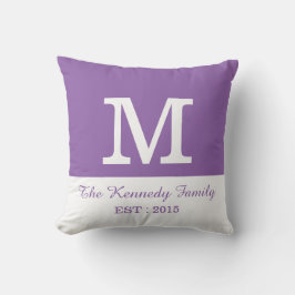 Monogramm der Lila weißen Farbblock-Reversible Pro Kissen