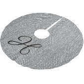 Monogramm der modernen grauen Herringbone- und sch Polyester Weihnachtsbaumdecke (Schrägansicht)